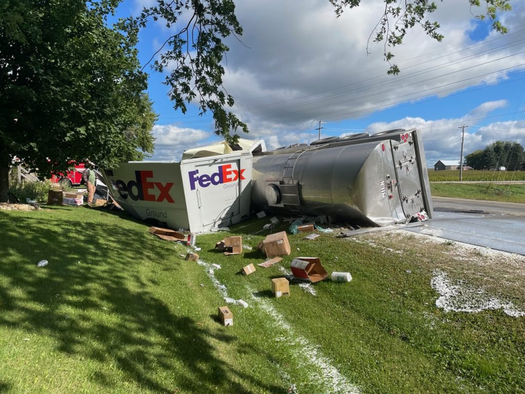 2 drivers injured in Dodge County crash | 105.7 WAPL | The Rockin' Apple